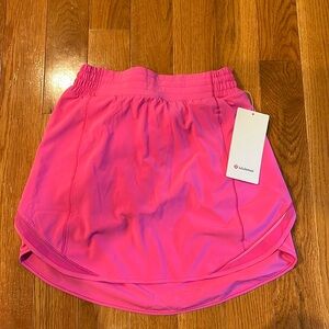 New with tags!! LULULEMON HOTTY HOT HIGH RISE SKIRT, LONG, SONIC PINK, 4